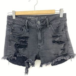 AMERICAN EAGLE OUTFITERS Black Distressed Denim Shorts